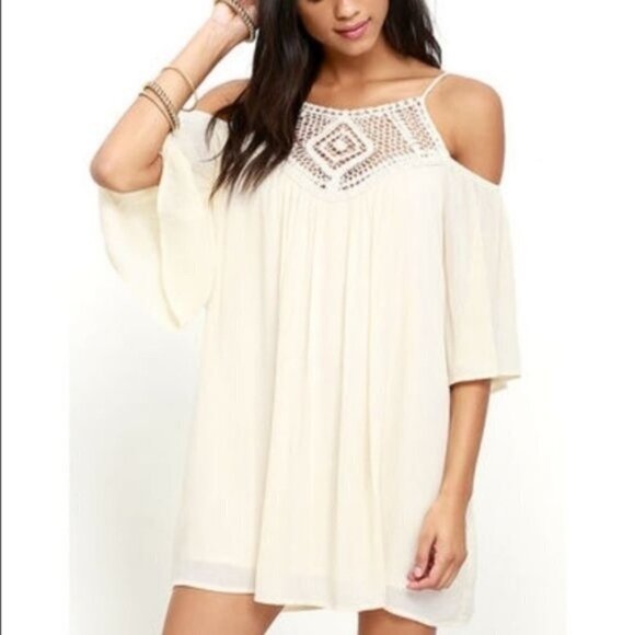 Lulu's Cold Shoulder Shift Crochet Dress Size S - Picture 1 of 7
